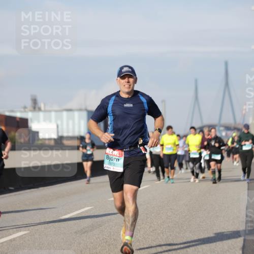 03.10.2025 - Köhlbrandbrückenlauf Jannik Wohlers http://msf.ph/oto/9093252 03.10.2025 10:12:01 Position 3 2973 meine-sportfotos.de