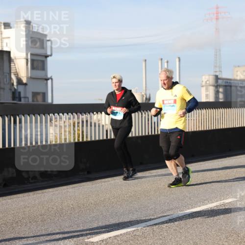 03.10.2025 - Köhlbrandbrückenlauf Lena Gebhardt http://msf.ph/oto/9093257 03.10.2025 10:08:41 Position 2  meine-sportfotos.de