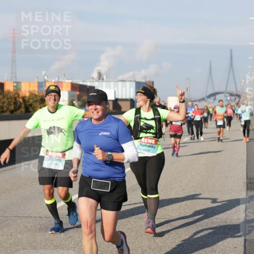 03.10.2025 - Köhlbrandbrückenlauf Jannik Wohlers http://msf.ph/oto/9093265 03.10.2025 10:00:32 Position 3 20, 1956 meine-sportfotos.de
