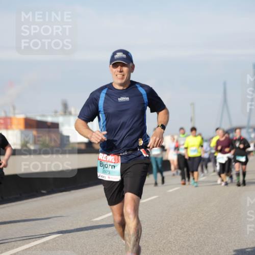 03.10.2025 - Köhlbrandbrückenlauf Jannik Wohlers http://msf.ph/oto/9093271 03.10.2025 10:12:01 Position 3 2973 meine-sportfotos.de