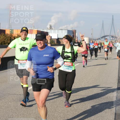 03.10.2025 - Köhlbrandbrückenlauf Jannik Wohlers http://msf.ph/oto/9093276 03.10.2025 10:00:33 Position 3 2089, 1956 meine-sportfotos.de