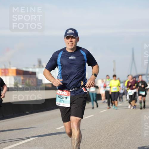 03.10.2025 - Köhlbrandbrückenlauf Jannik Wohlers http://msf.ph/oto/9093277 03.10.2025 10:12:01 Position 3 2973 meine-sportfotos.de