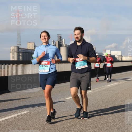 03.10.2025 - Köhlbrandbrückenlauf Lena Gebhardt http://msf.ph/oto/9093298 03.10.2025 10:08:42 Position 2 40, 2763, 3819 meine-sportfotos.de