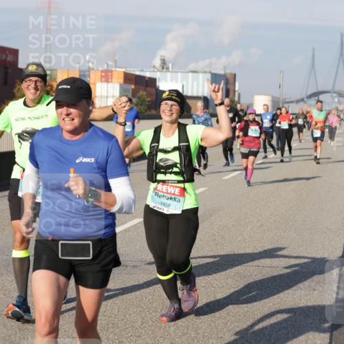 03.10.2025 - Köhlbrandbrückenlauf Jannik Wohlers http://msf.ph/oto/9093320 03.10.2025 10:00:33 Position 3 1956 meine-sportfotos.de
