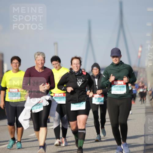 03.10.2025 - Köhlbrandbrückenlauf Jannik Wohlers http://msf.ph/oto/9093321 03.10.2025 10:12:06 Position 3 6, 66, 1963, 2436, 2116, 2271 meine-sportfotos.de