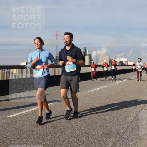 03.10.2025 - Köhlbrandbrückenlauf Lena Gebhardt http://msf.ph/oto/9093330 03.10.2025 10:08:43 Position 2  meine-sportfotos.de