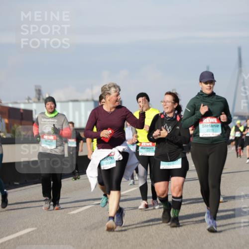 03.10.2025 - Köhlbrandbrückenlauf Jannik Wohlers http://msf.ph/oto/9093389 03.10.2025 10:12:08 Position 3 2436, 1963, 2, 2116, 2271 meine-sportfotos.de