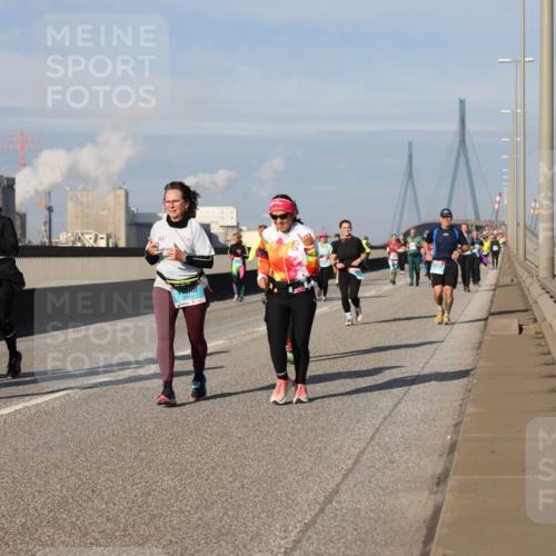 03.10.2025 - Köhlbrandbrückenlauf Lena Gebhardt http://msf.ph/oto/9093405 03.10.2025 10:08:46 Position 2 2727 meine-sportfotos.de