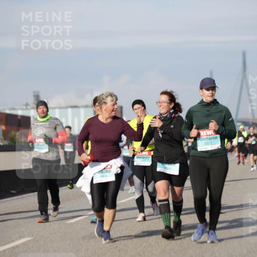 03.10.2025 - Köhlbrandbrückenlauf Jannik Wohlers http://msf.ph/oto/9093408 03.10.2025 10:12:08 Position 3 2365, 2436, 1963, 2116, 2271 meine-sportfotos.de