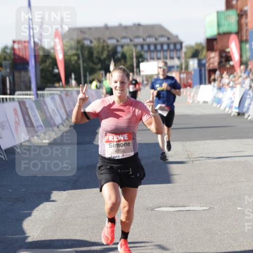 03.10.2025 - Köhlbrandbrückenlauf Jannik Wohlers http://msf.ph/oto/9093411 03.10.2025 12:54:35 Ziel 4023, 4060, 4106, 4209, 6683 meine-sportfotos.de
