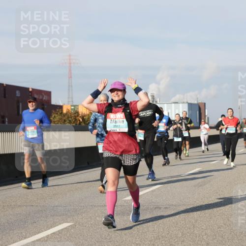 03.10.2025 - Köhlbrandbrückenlauf Jannik Wohlers http://msf.ph/oto/9093446 03.10.2025 10:00:37 Position 3 2017 meine-sportfotos.de