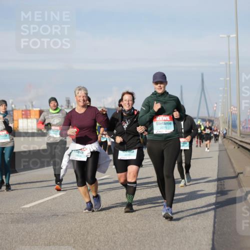 03.10.2025 - Köhlbrandbrückenlauf Jannik Wohlers http://msf.ph/oto/9093463 03.10.2025 10:12:09 Position 3 2436, 2116, 2271 meine-sportfotos.de