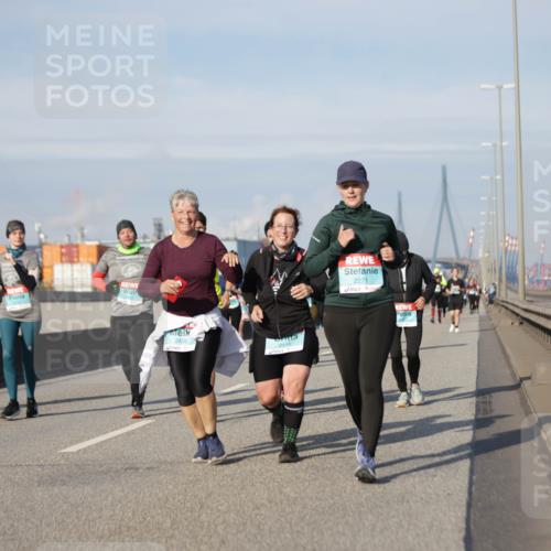 03.10.2025 - Köhlbrandbrückenlauf Jannik Wohlers http://msf.ph/oto/9093466 03.10.2025 10:12:10 Position 3 20, 2436, 2116, 2271 meine-sportfotos.de