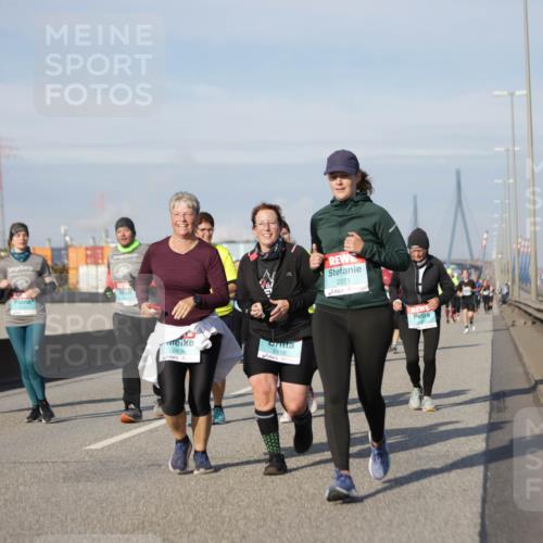 03.10.2025 - Köhlbrandbrückenlauf Jannik Wohlers http://msf.ph/oto/9093491 03.10.2025 10:12:10 Position 3 2436, 2116, 2271 meine-sportfotos.de