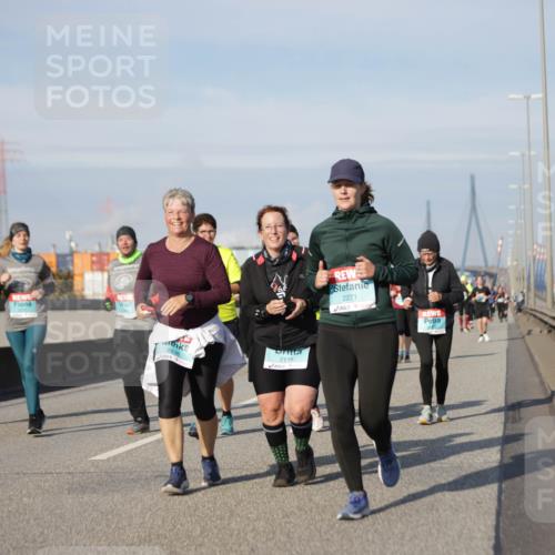03.10.2025 - Köhlbrandbrückenlauf Jannik Wohlers http://msf.ph/oto/9093496 03.10.2025 10:12:10 Position 3 2436, 2116, 2271 meine-sportfotos.de