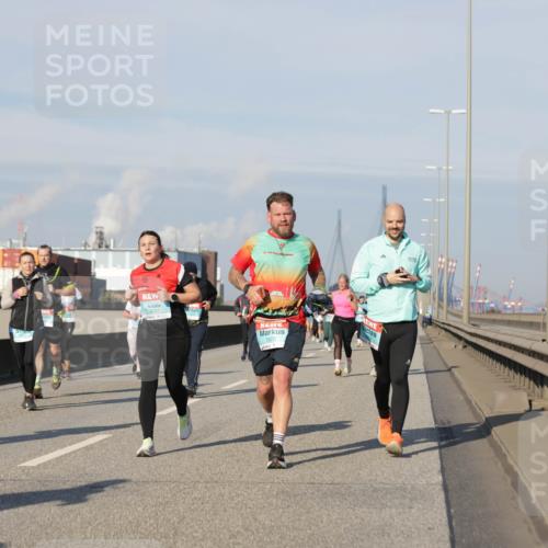 03.10.2025 - Köhlbrandbrückenlauf Jannik Wohlers http://msf.ph/oto/9093561 03.10.2025 10:00:40 Position 3 1573 meine-sportfotos.de