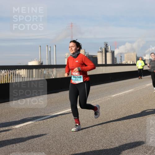 03.10.2025 - Köhlbrandbrückenlauf Lena Gebhardt http://msf.ph/oto/9093568 03.10.2025 10:08:50 Position 2 3479 meine-sportfotos.de