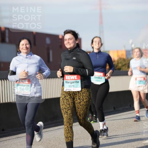 03.10.2025 - Köhlbrandbrückenlauf Jannik Wohlers http://msf.ph/oto/9093595 03.10.2025 10:12:15 Position 3 2265, 2379, 2252 meine-sportfotos.de