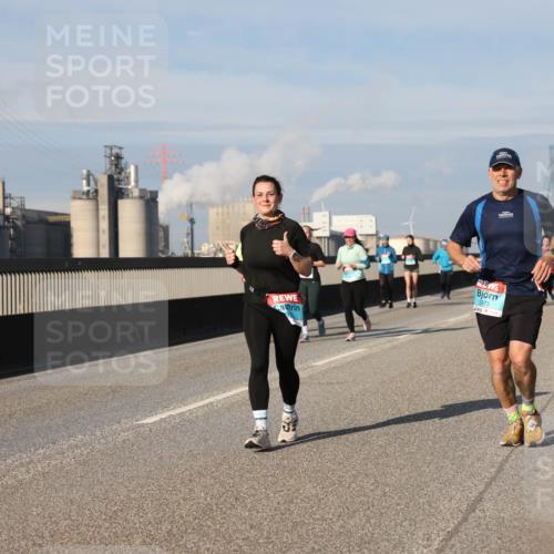 03.10.2025 - Köhlbrandbrückenlauf Lena Gebhardt http://msf.ph/oto/9093598 03.10.2025 10:08:51 Position 2 2973 meine-sportfotos.de