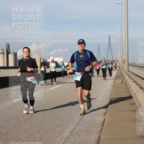 03.10.2025 - Köhlbrandbrückenlauf Lena Gebhardt http://msf.ph/oto/9093623 03.10.2025 10:08:52 Position 2  meine-sportfotos.de
