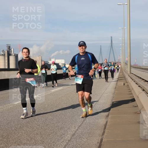 03.10.2025 - Köhlbrandbrückenlauf Lena Gebhardt http://msf.ph/oto/9093632 03.10.2025 10:08:52 Position 2 2973 meine-sportfotos.de