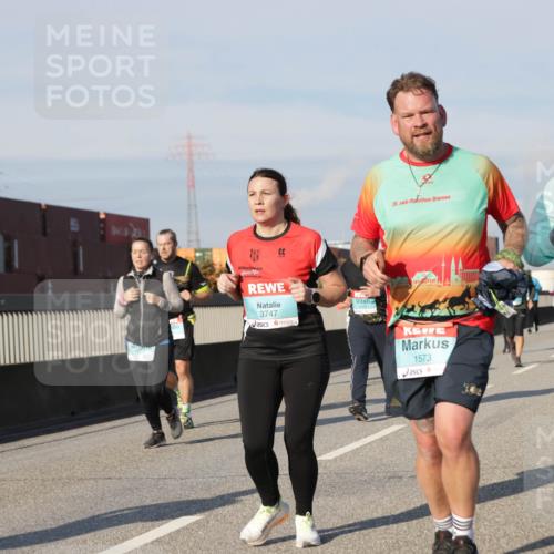 03.10.2025 - Köhlbrandbrückenlauf Jannik Wohlers http://msf.ph/oto/9093635 03.10.2025 10:00:42 Position 3 17, 3747, 20, 25, 1573 meine-sportfotos.de