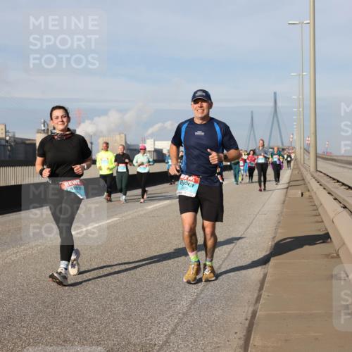 03.10.2025 - Köhlbrandbrückenlauf Lena Gebhardt http://msf.ph/oto/9093642 03.10.2025 10:08:52 Position 2 2973 meine-sportfotos.de