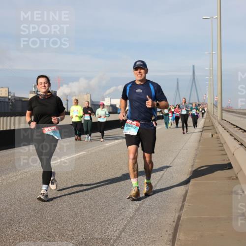 03.10.2025 - Köhlbrandbrückenlauf Lena Gebhardt http://msf.ph/oto/9093651 03.10.2025 10:08:52 Position 2 2973 meine-sportfotos.de