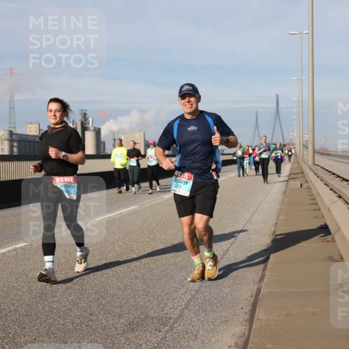 03.10.2025 - Köhlbrandbrückenlauf Lena Gebhardt http://msf.ph/oto/9093657 03.10.2025 10:08:53 Position 2 2973 meine-sportfotos.de