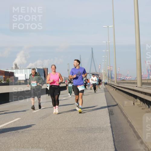 03.10.2025 - Köhlbrandbrückenlauf Jannik Wohlers http://msf.ph/oto/9093673 03.10.2025 10:00:44 Position 3  meine-sportfotos.de