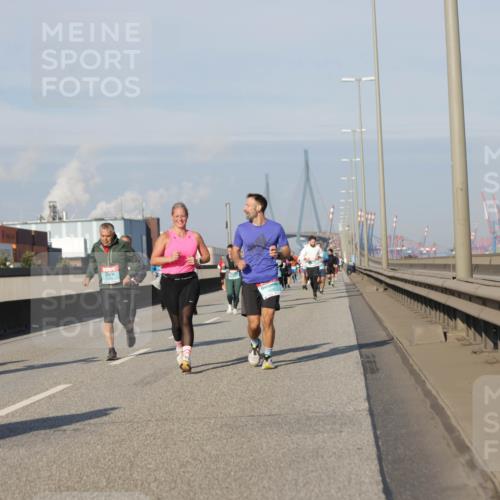 03.10.2025 - Köhlbrandbrückenlauf Jannik Wohlers http://msf.ph/oto/9093682 03.10.2025 10:00:44 Position 3  meine-sportfotos.de