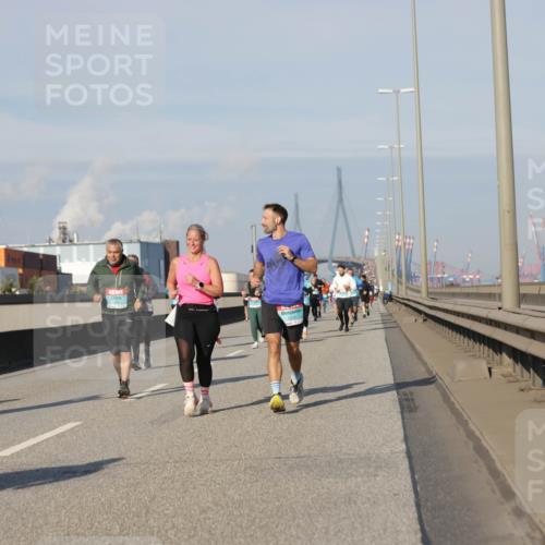03.10.2025 - Köhlbrandbrückenlauf Jannik Wohlers http://msf.ph/oto/9093685 03.10.2025 10:00:44 Position 3 1212 meine-sportfotos.de