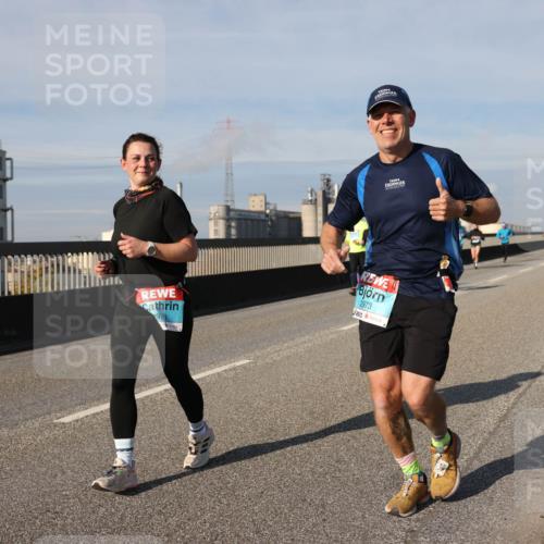 03.10.2025 - Köhlbrandbrückenlauf Lena Gebhardt http://msf.ph/oto/9093690 03.10.2025 10:08:53 Position 2 2, 2973 meine-sportfotos.de