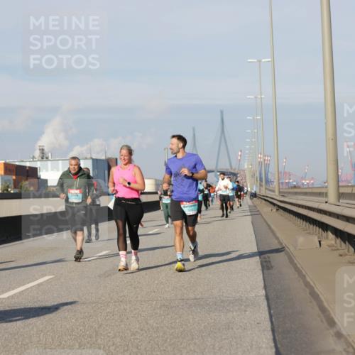 03.10.2025 - Köhlbrandbrückenlauf Jannik Wohlers http://msf.ph/oto/9093693 03.10.2025 10:00:45 Position 3 1212 meine-sportfotos.de