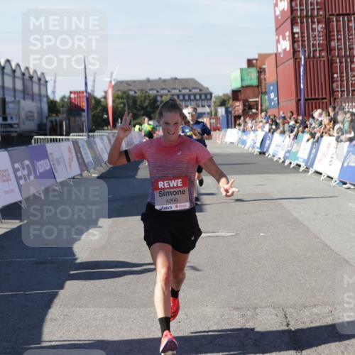 03.10.2025 - Köhlbrandbrückenlauf Jannik Wohlers http://msf.ph/oto/9093705 03.10.2025 12:54:36 Ziel 4023, 4060, 4106, 4209, 6683 meine-sportfotos.de