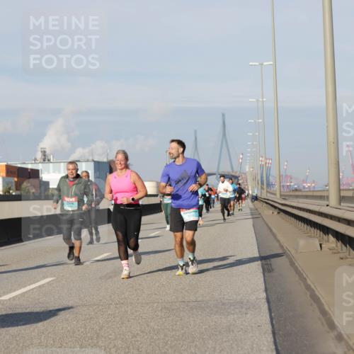 03.10.2025 - Köhlbrandbrückenlauf Jannik Wohlers http://msf.ph/oto/9093709 03.10.2025 10:00:45 Position 3 1212 meine-sportfotos.de