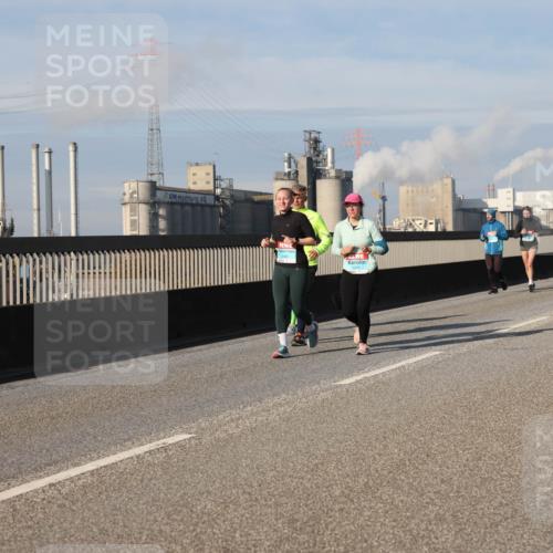 03.10.2025 - Köhlbrandbrückenlauf Lena Gebhardt http://msf.ph/oto/9093715 03.10.2025 10:08:55 Position 2  meine-sportfotos.de