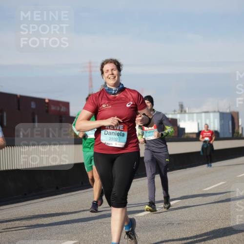 03.10.2025 - Köhlbrandbrückenlauf Jannik Wohlers http://msf.ph/oto/9093733 03.10.2025 10:12:19 Position 3 2668, 2332 meine-sportfotos.de