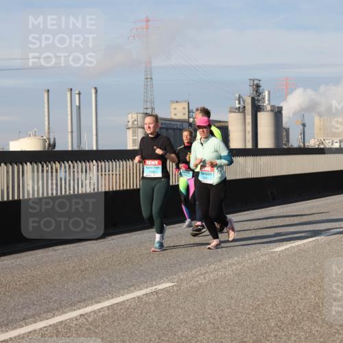 03.10.2025 - Köhlbrandbrückenlauf Lena Gebhardt http://msf.ph/oto/9093736 03.10.2025 10:08:56 Position 2 2386 meine-sportfotos.de