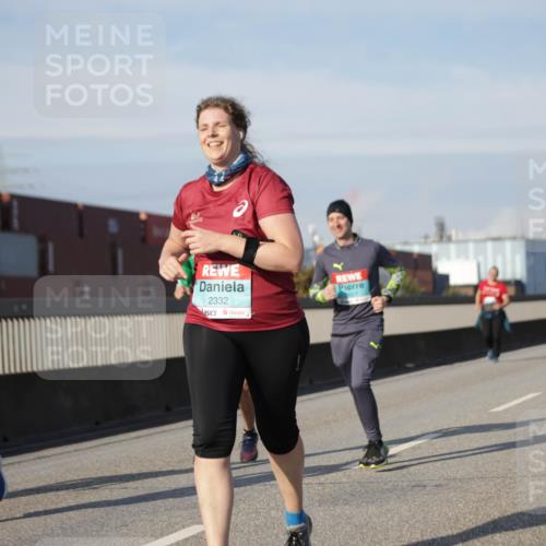 03.10.2025 - Köhlbrandbrückenlauf Jannik Wohlers http://msf.ph/oto/9093762 03.10.2025 10:12:19 Position 3 2668, 2332, 667 meine-sportfotos.de