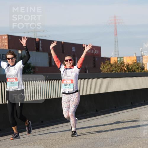 03.10.2025 - Köhlbrandbrückenlauf Jannik Wohlers http://msf.ph/oto/9093771 03.10.2025 10:00:46 Position 3 1671, 1659 meine-sportfotos.de