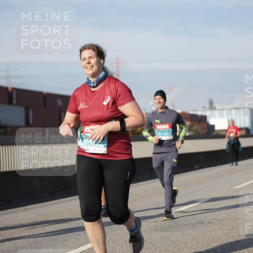 03.10.2025 - Köhlbrandbrückenlauf Jannik Wohlers http://msf.ph/oto/9093772 03.10.2025 10:12:19 Position 3 2332 meine-sportfotos.de