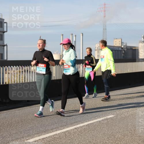 03.10.2025 - Köhlbrandbrückenlauf Lena Gebhardt http://msf.ph/oto/9093787 03.10.2025 10:08:57 Position 2 2386, 2359 meine-sportfotos.de