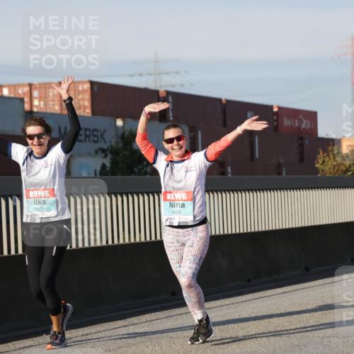 03.10.2025 - Köhlbrandbrückenlauf Jannik Wohlers http://msf.ph/oto/9093803 03.10.2025 10:00:46 Position 3 1671, 1659 meine-sportfotos.de