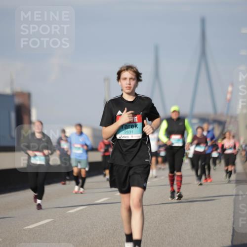 03.10.2025 - Köhlbrandbrückenlauf Jannik Wohlers http://msf.ph/oto/9093834 03.10.2025 10:12:23 Position 3 2631 meine-sportfotos.de