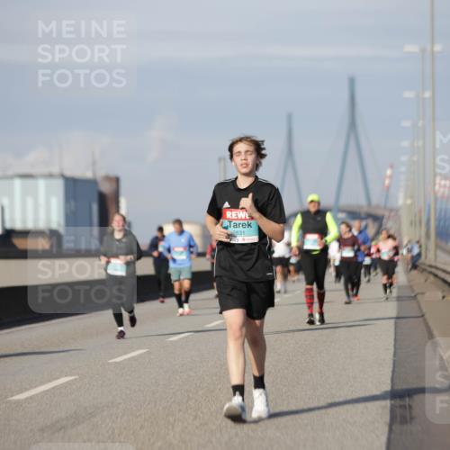 03.10.2025 - Köhlbrandbrückenlauf Jannik Wohlers http://msf.ph/oto/9093874 03.10.2025 10:12:23 Position 3 2631 meine-sportfotos.de