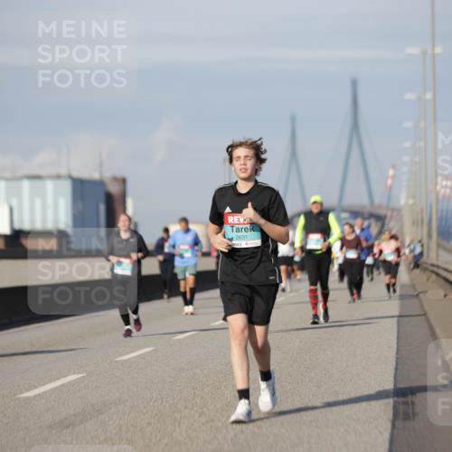 03.10.2025 - Köhlbrandbrückenlauf Jannik Wohlers http://msf.ph/oto/9093878 03.10.2025 10:12:23 Position 3 2631 meine-sportfotos.de