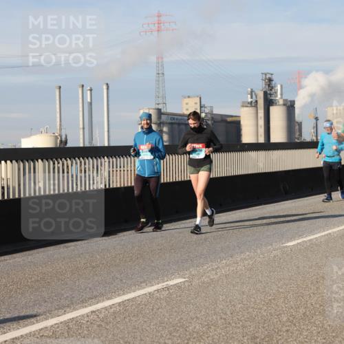 03.10.2025 - Köhlbrandbrückenlauf Lena Gebhardt http://msf.ph/oto/9093896 03.10.2025 10:09:01 Position 2  meine-sportfotos.de