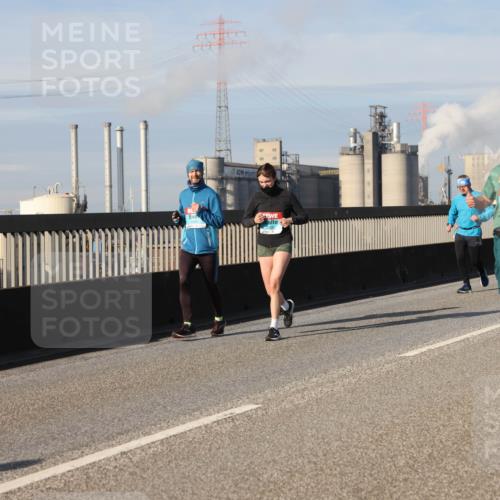 03.10.2025 - Köhlbrandbrückenlauf Lena Gebhardt http://msf.ph/oto/9093904 03.10.2025 10:09:01 Position 2  meine-sportfotos.de