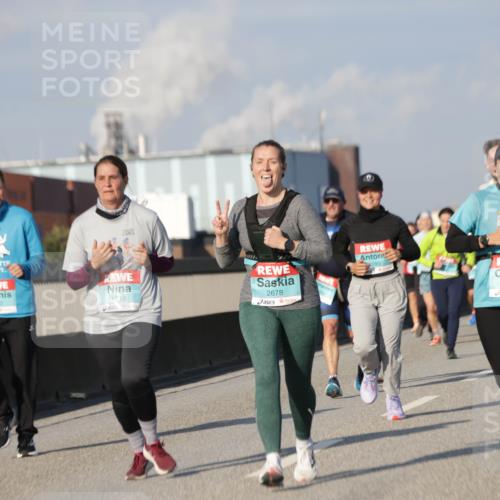 03.10.2025 - Köhlbrandbrückenlauf Jannik Wohlers http://msf.ph/oto/9093935 03.10.2025 10:00:51 Position 3 3450, 1719, 2678, 2293, 1903 meine-sportfotos.de